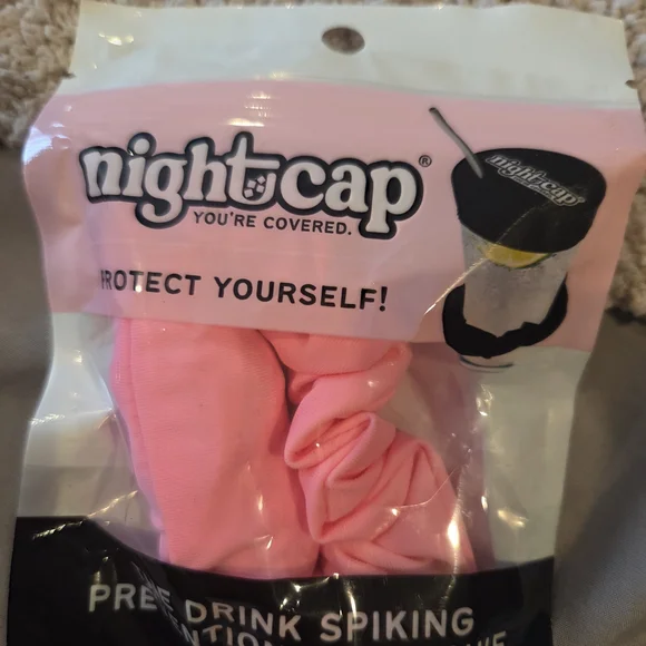 Nightcap Scrunchie with Drink Cover - Pink - Picture 5 of 5